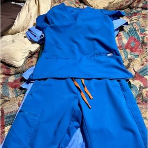 Figs Alps Blue Scrub Set